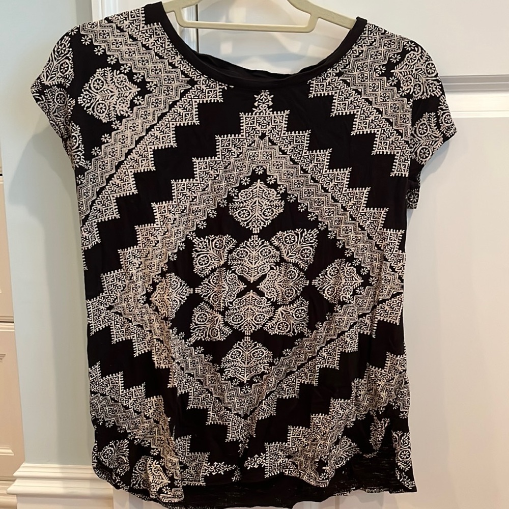 Lucky Brand size small t shirt
